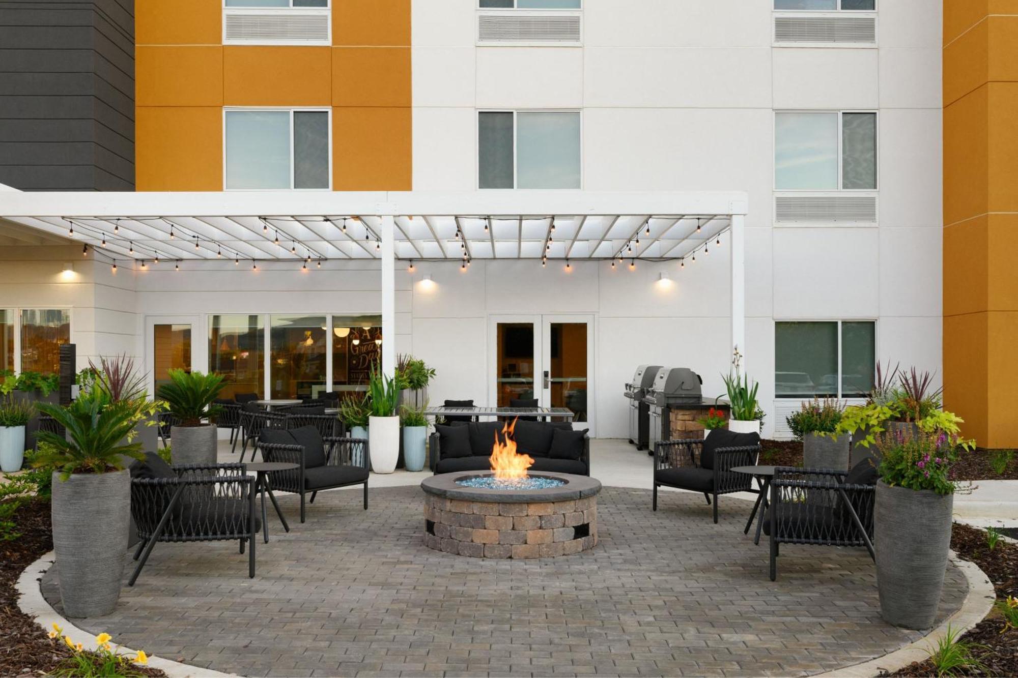 Towneplace Suites By Marriott Oxford Al エクステリア 写真